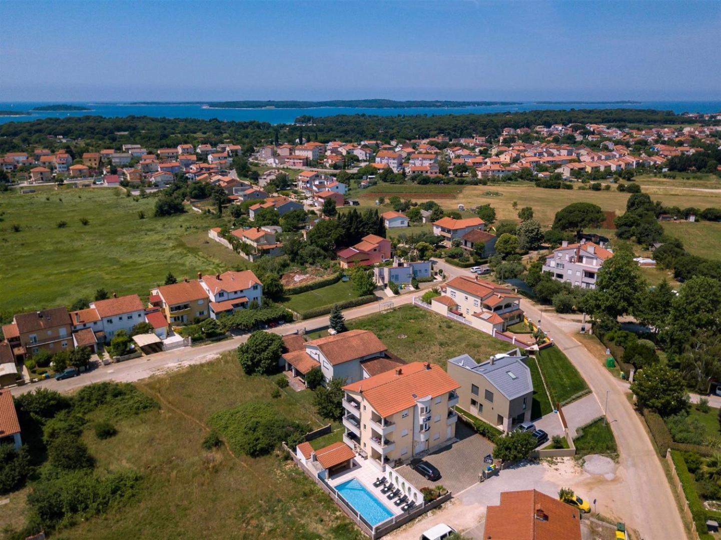 Villa Vita Apartments & Studios With Common Pool Valbandon Eksteriør billede